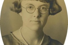 Evelyn Knowles