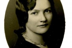 Kathryn ByBee