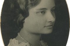 Dorothy Grant