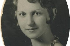 Evelyn Rothfus